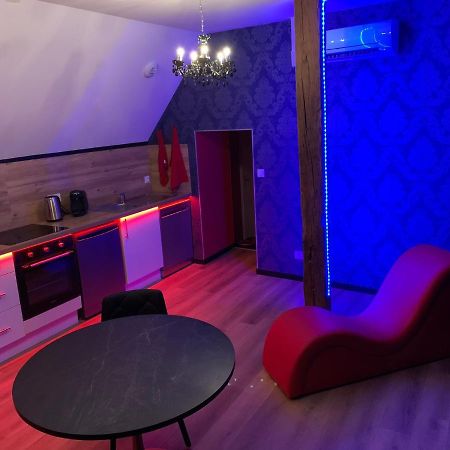 Love Room Avec Jacuzzi Prive Bonnetable エクステリア 写真