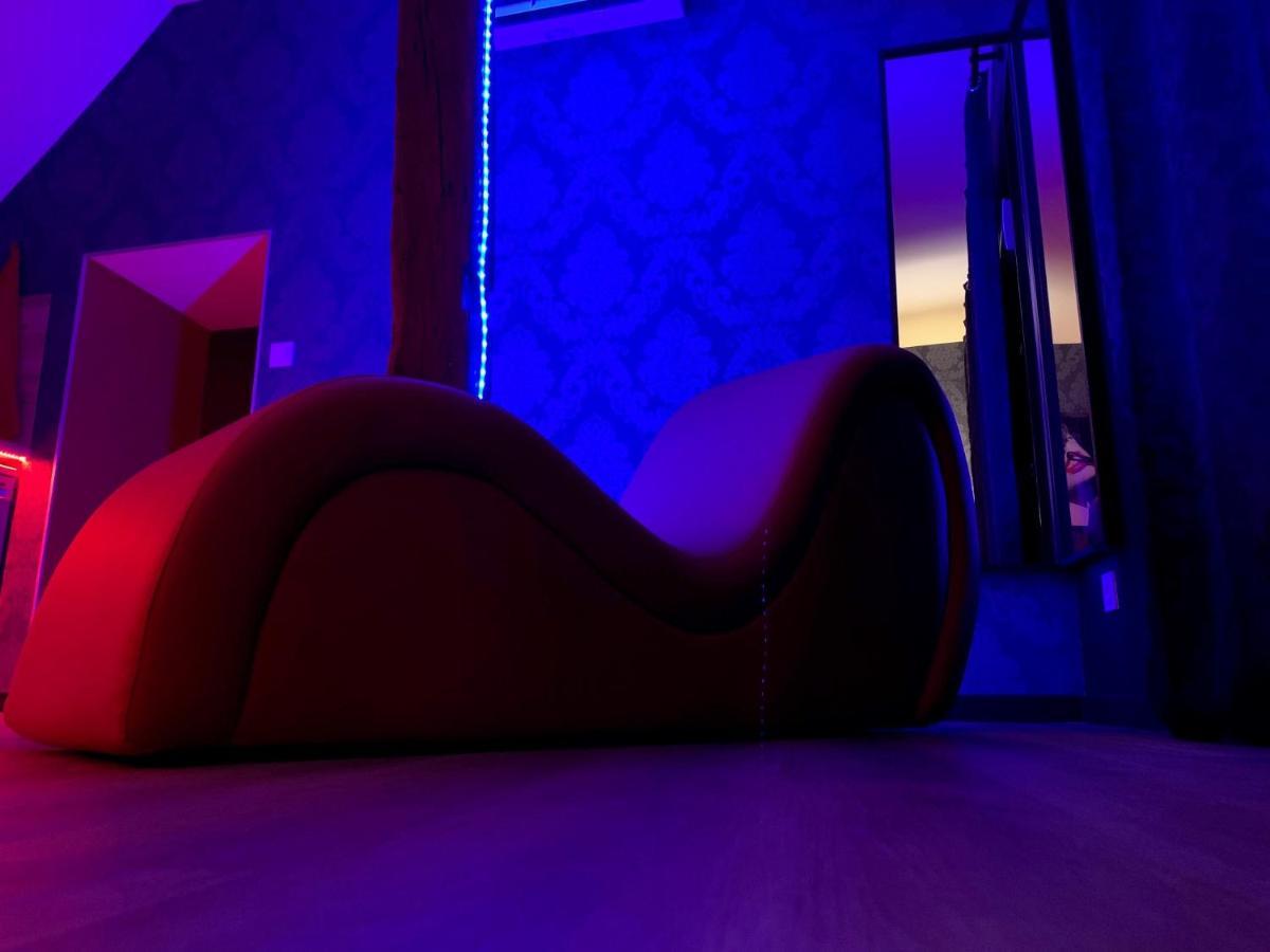 Love Room Avec Jacuzzi Prive Bonnetable エクステリア 写真